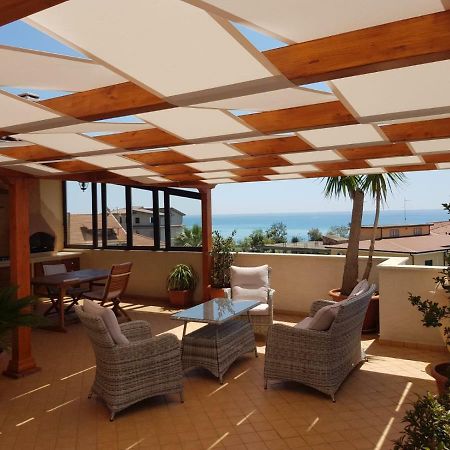 B&B E Casa Vacanza Al Castello Roccella Ionica Εξωτερικό φωτογραφία