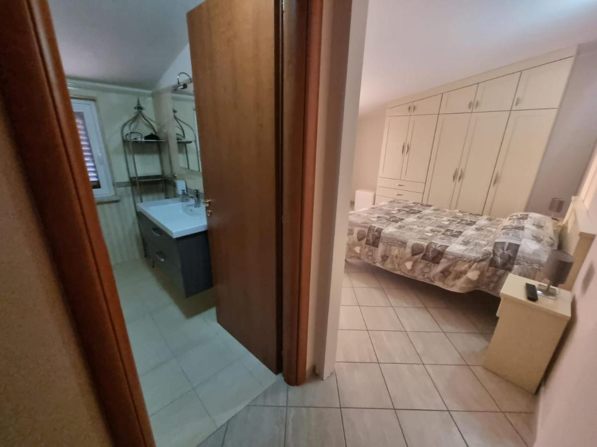 B&B E Casa Vacanza Al Castello Roccella Ionica Εξωτερικό φωτογραφία