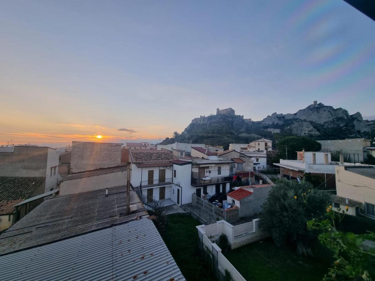 B&B E Casa Vacanza Al Castello Roccella Ionica Εξωτερικό φωτογραφία