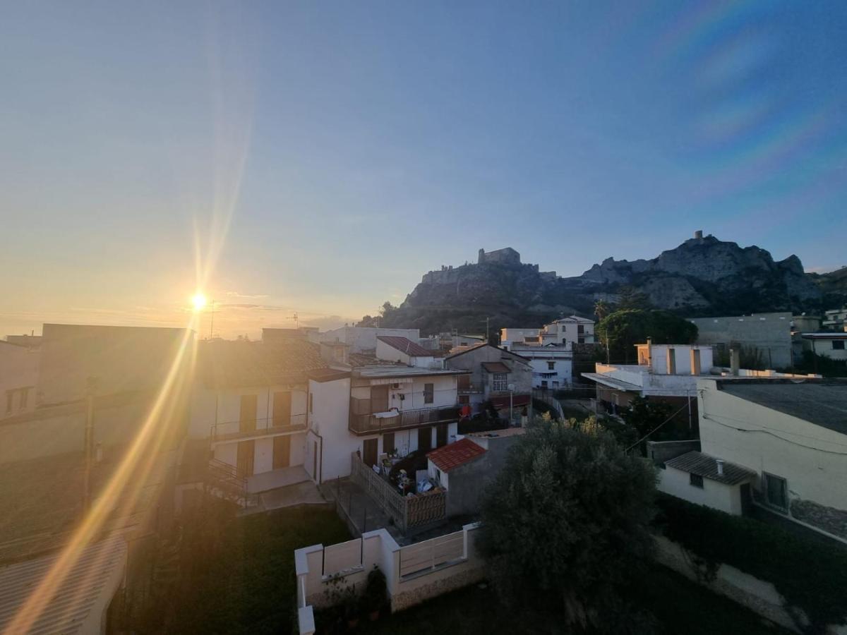 B&B E Casa Vacanza Al Castello Roccella Ionica Εξωτερικό φωτογραφία