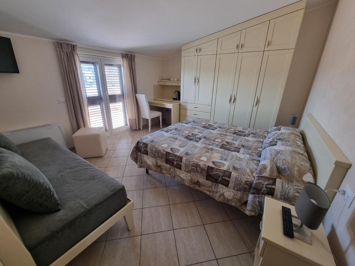 B&B E Casa Vacanza Al Castello Roccella Ionica Εξωτερικό φωτογραφία