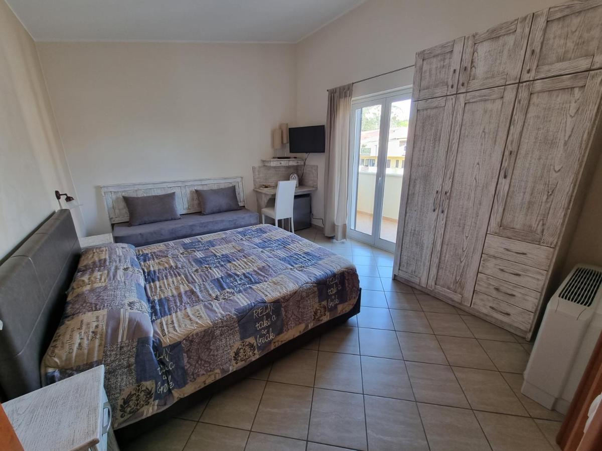 B&B E Casa Vacanza Al Castello Roccella Ionica Εξωτερικό φωτογραφία