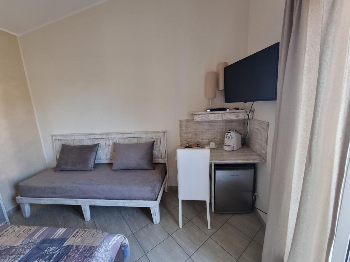 B&B E Casa Vacanza Al Castello Roccella Ionica Εξωτερικό φωτογραφία