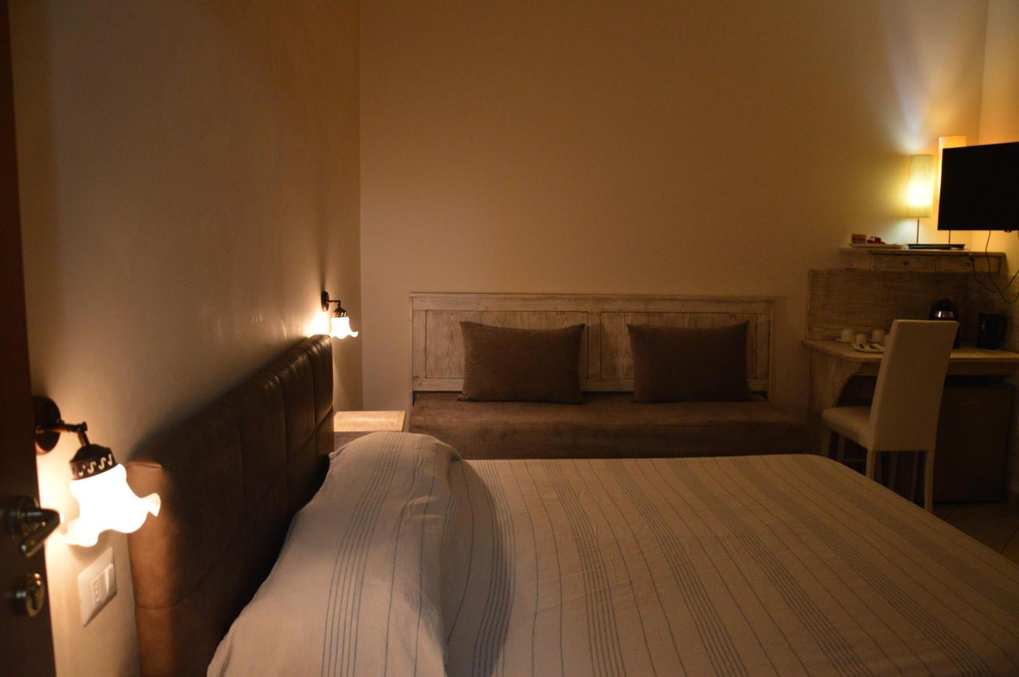 B&B E Casa Vacanza Al Castello Roccella Ionica Εξωτερικό φωτογραφία