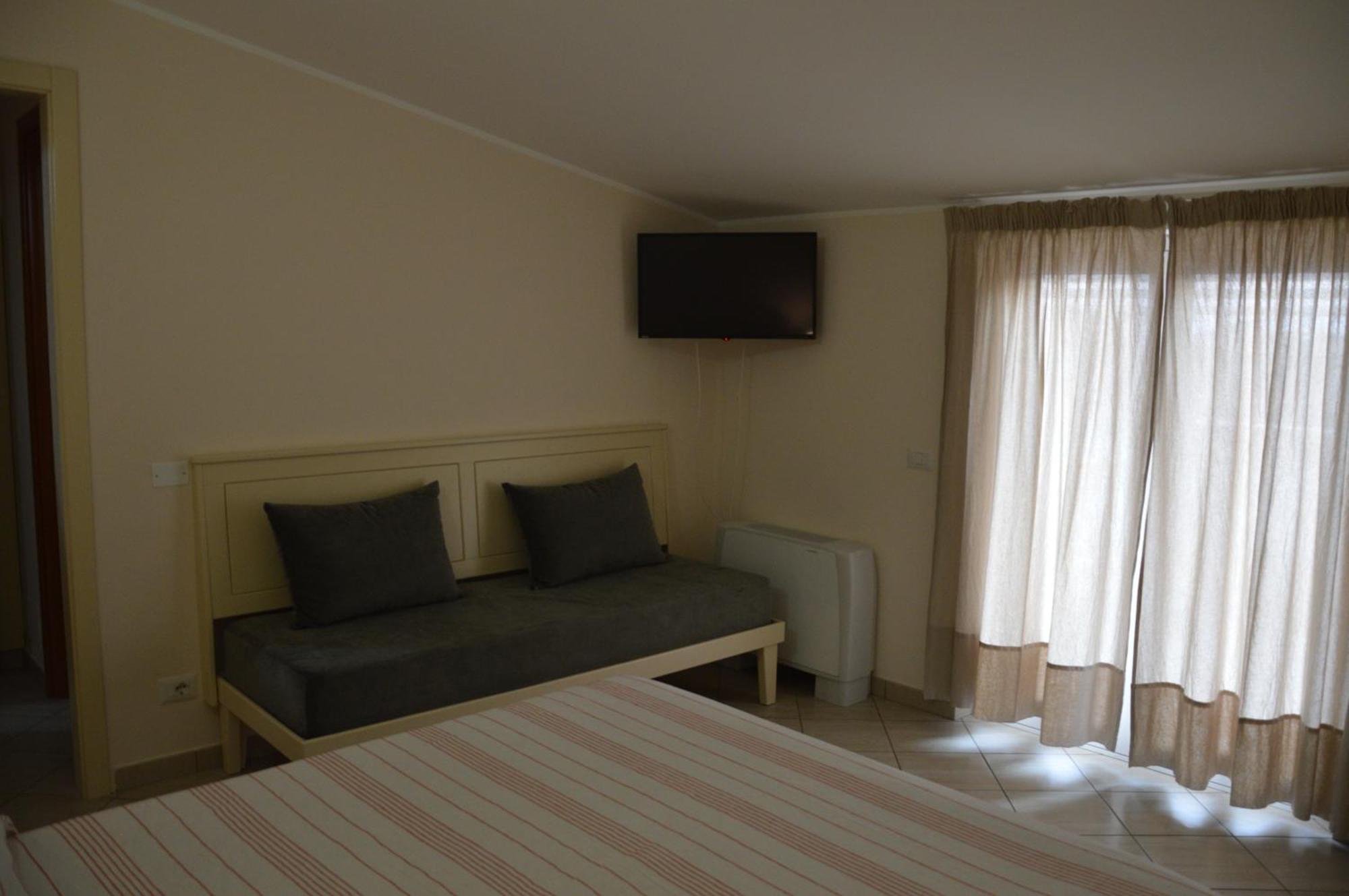 B&B E Casa Vacanza Al Castello Roccella Ionica Εξωτερικό φωτογραφία