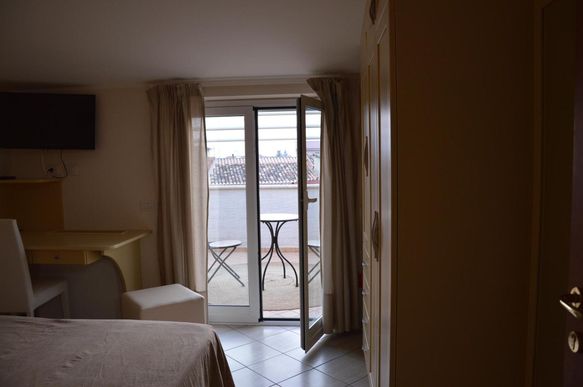 B&B E Casa Vacanza Al Castello Roccella Ionica Εξωτερικό φωτογραφία