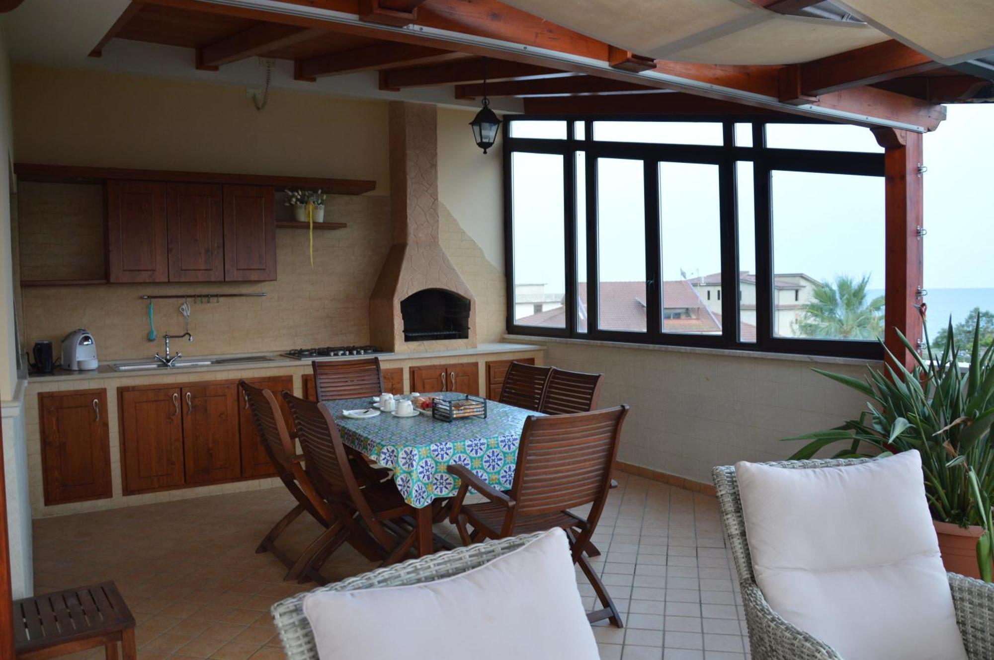 B&B E Casa Vacanza Al Castello Roccella Ionica Εξωτερικό φωτογραφία