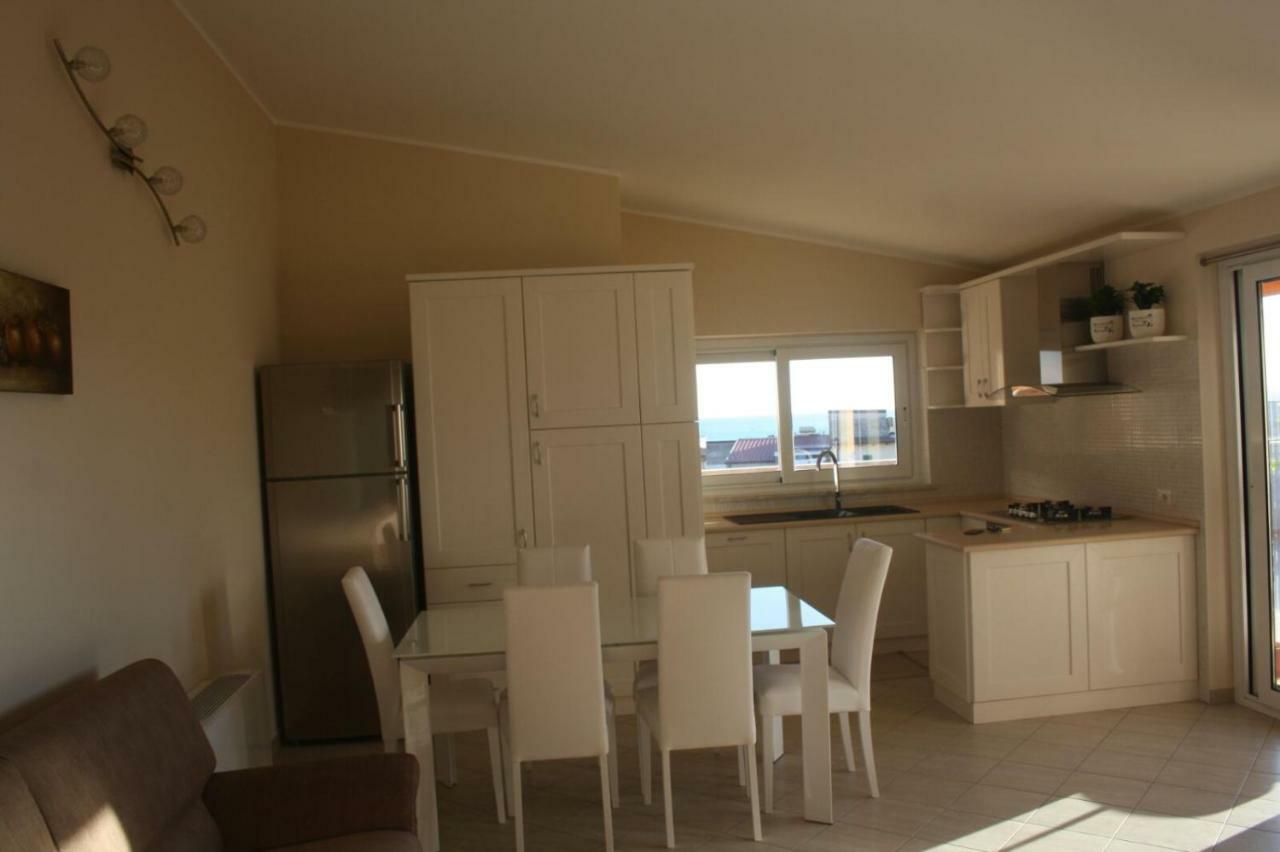B&B E Casa Vacanza Al Castello Roccella Ionica Εξωτερικό φωτογραφία