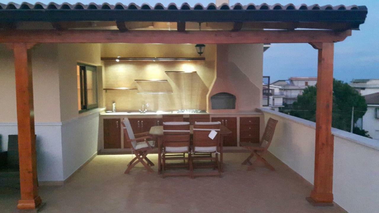 B&B E Casa Vacanza Al Castello Roccella Ionica Εξωτερικό φωτογραφία