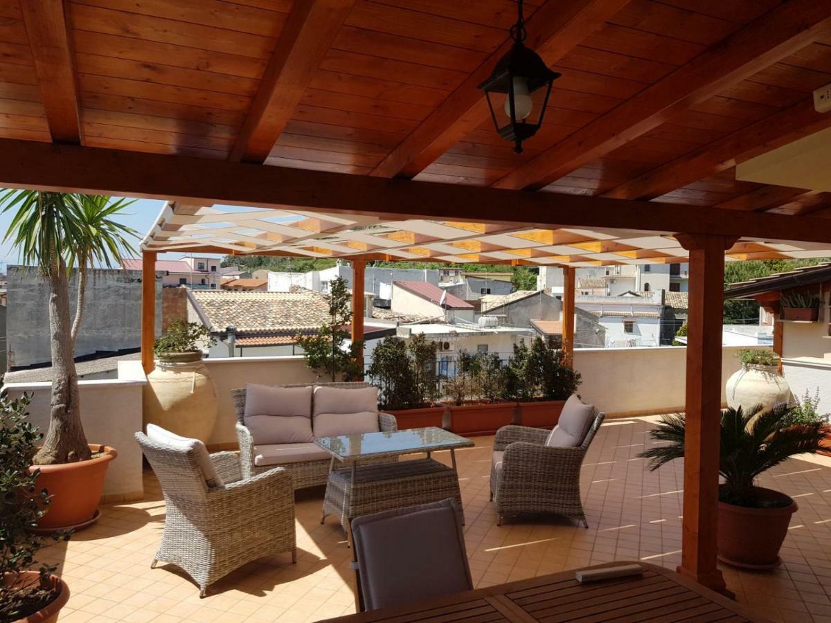B&B E Casa Vacanza Al Castello Roccella Ionica Εξωτερικό φωτογραφία